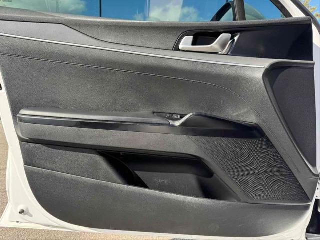 2022 Kia K5 LXS