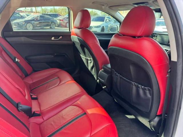 2022 Kia K5 LXS