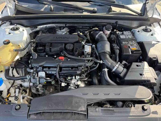 2022 Kia K5 LXS