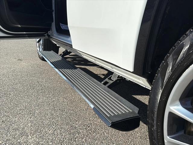 2023 Jeep Wagoneer Series III 4x4