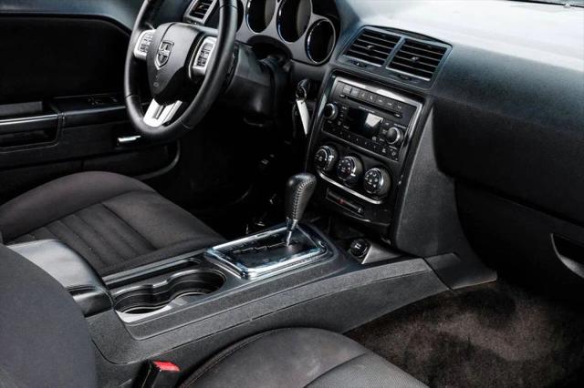 2014 Dodge Challenger SXT