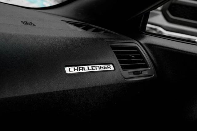 2014 Dodge Challenger SXT