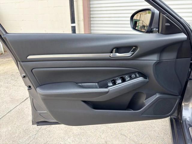 2024 Nissan Altima SL FWD