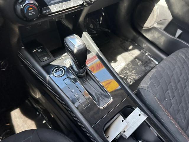 2021 Nissan Kicks SR Xtronic CVT