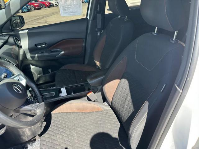 2021 Nissan Kicks SR Xtronic CVT