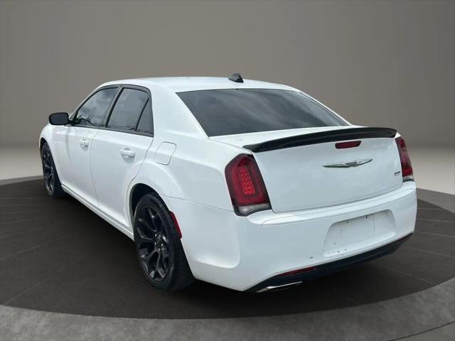2019 Chrysler 300 Touring