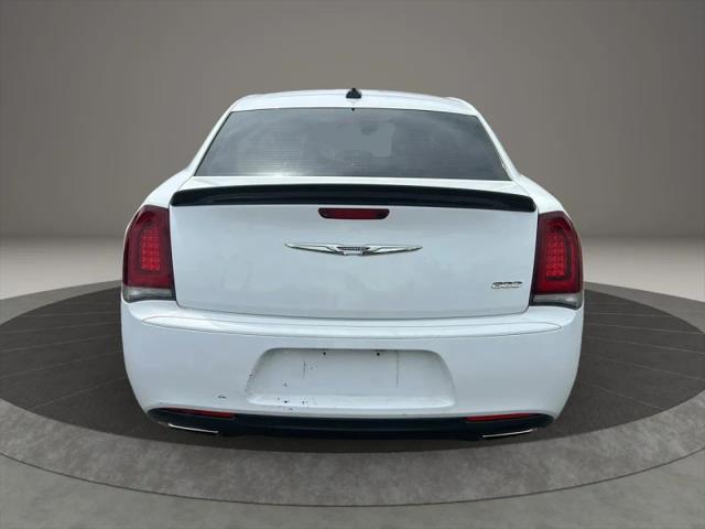 2019 Chrysler 300 Touring
