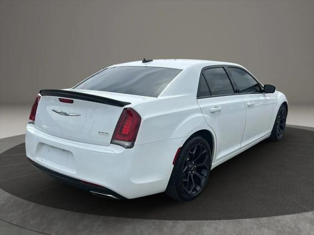 2019 Chrysler 300 Touring
