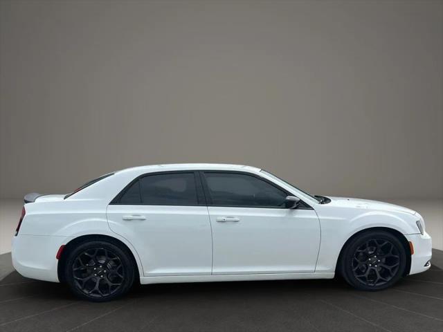 2019 Chrysler 300 Touring