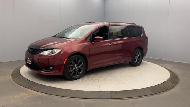 2020 Chrysler Pacifica Touring L