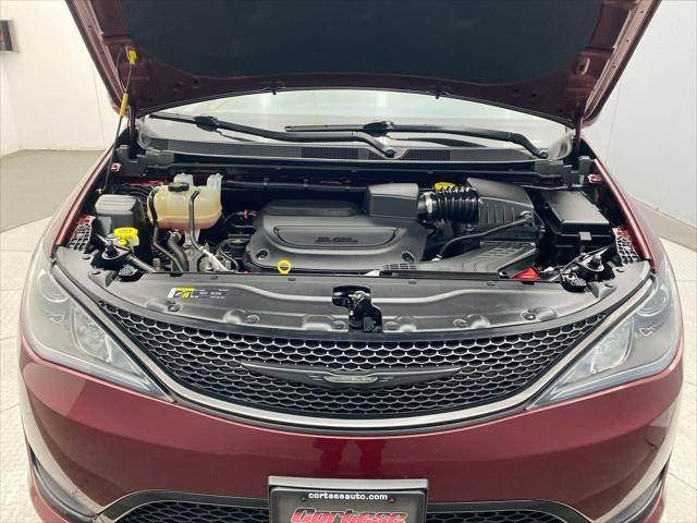 2020 Chrysler Pacifica Touring L
