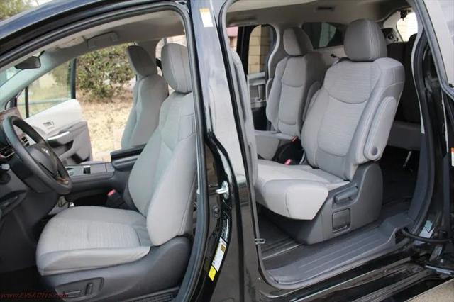 2024 Toyota Sienna LE