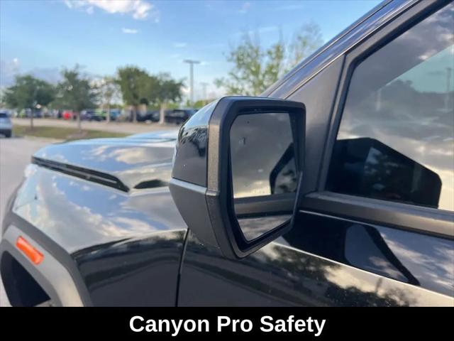 2025 GMC Canyon 4WD AT4