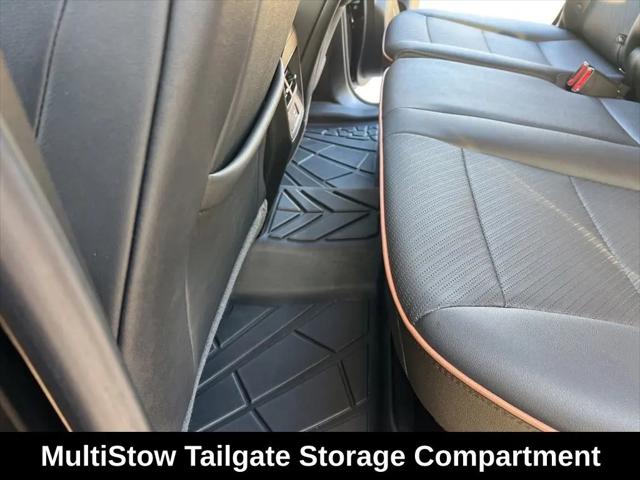 2025 GMC Canyon 4WD AT4