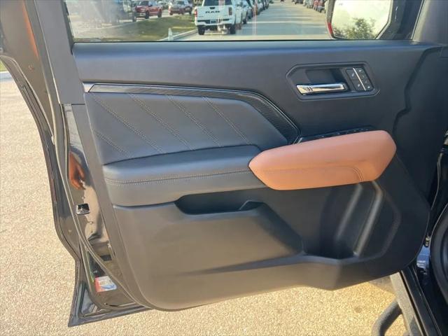 2025 GMC Canyon 4WD AT4