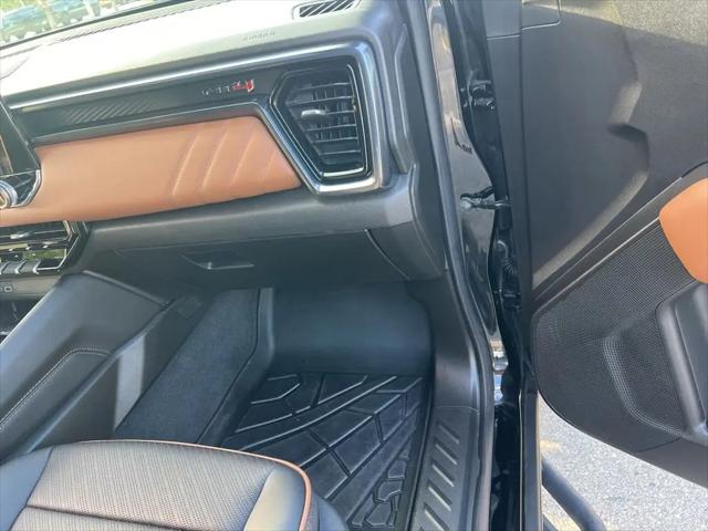 2025 GMC Canyon 4WD AT4