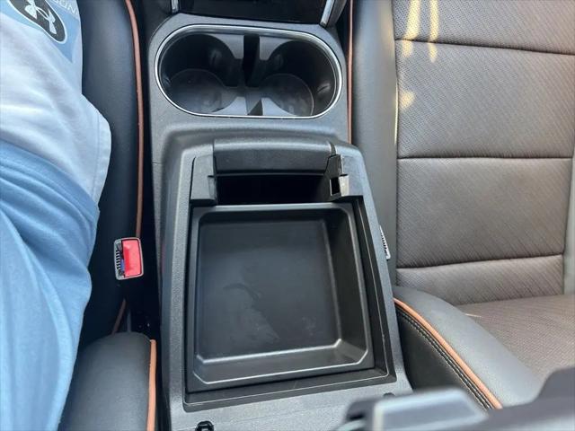 2025 GMC Canyon 4WD AT4