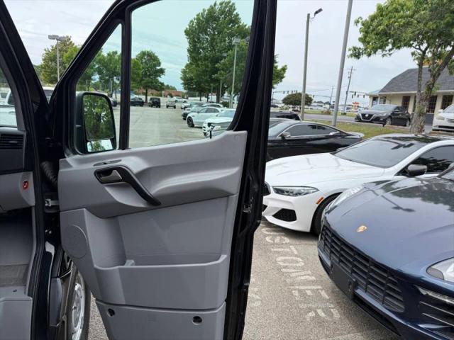 2016 Mercedes-Benz Sprinter 2500 Normal Roof