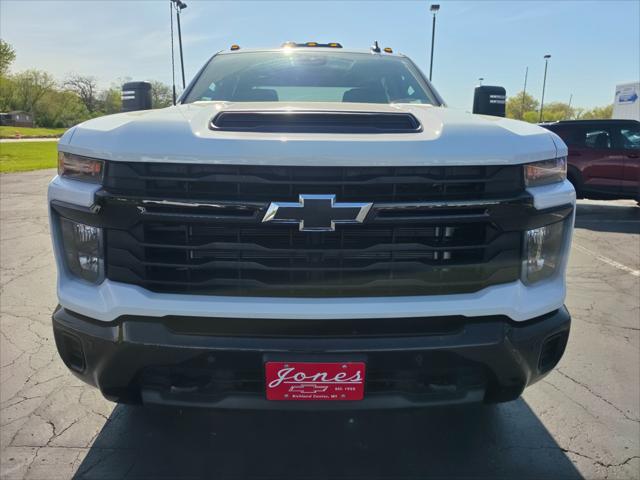 2025 Chevrolet Silverado 2500HD 4WD Crew Cab Standard Bed Custom