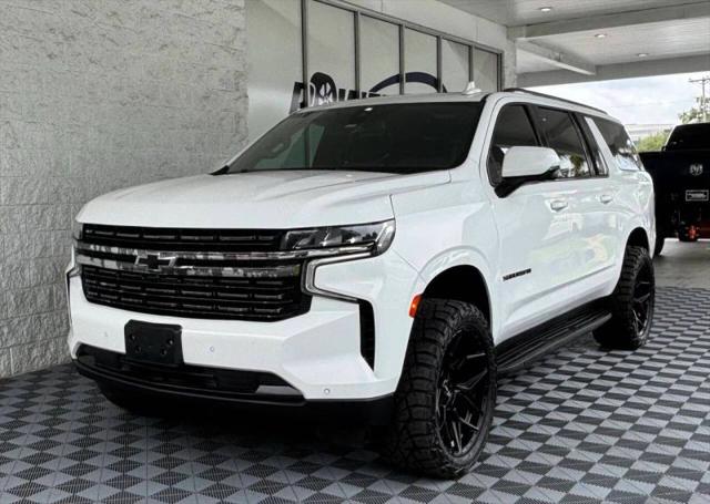 2022 Chevrolet Suburban 4WD RST