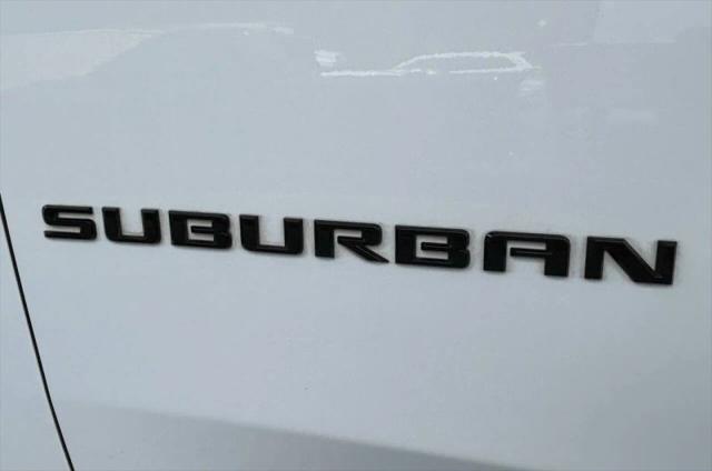 2022 Chevrolet Suburban 4WD RST