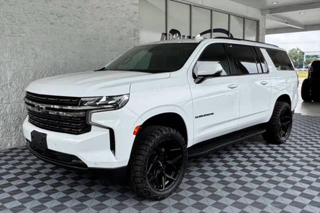 2022 Chevrolet Suburban 4WD RST