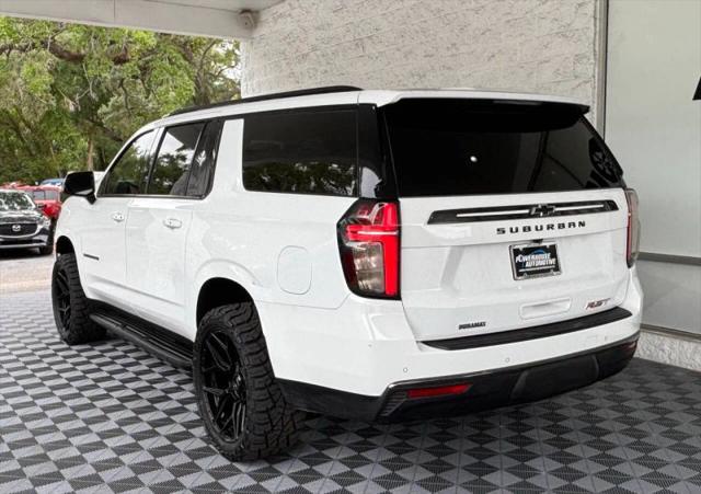 2022 Chevrolet Suburban 4WD RST