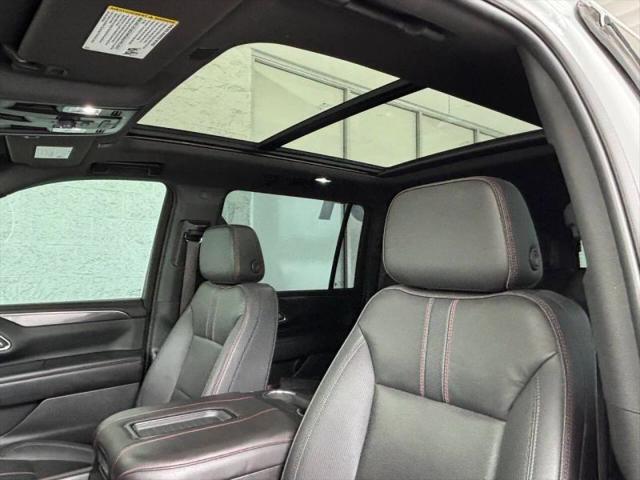 2022 Chevrolet Suburban 4WD RST