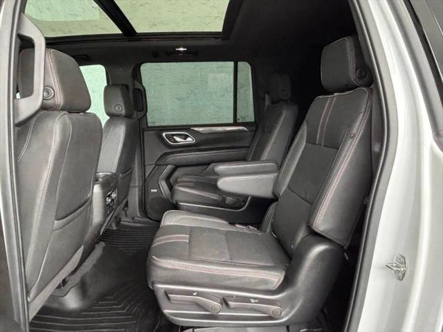2022 Chevrolet Suburban 4WD RST