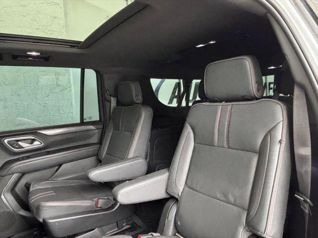 2022 Chevrolet Suburban 4WD RST