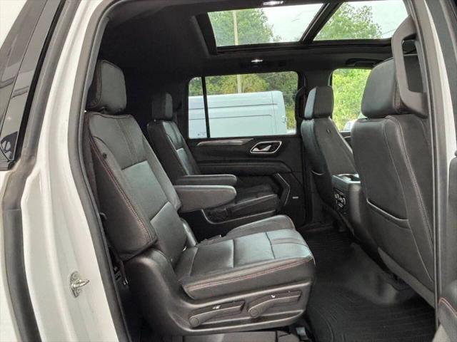 2022 Chevrolet Suburban 4WD RST