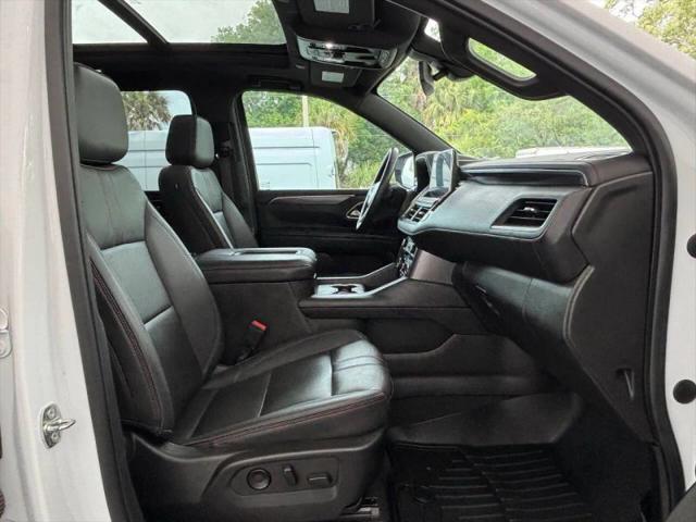 2022 Chevrolet Suburban 4WD RST