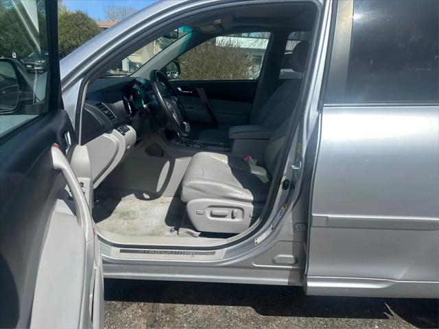 2010 Toyota Highlander Limited V6