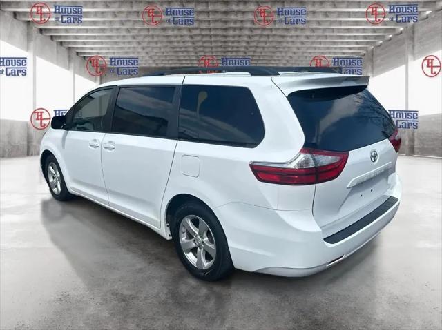 2016 Toyota Sienna LE 8 Passenger