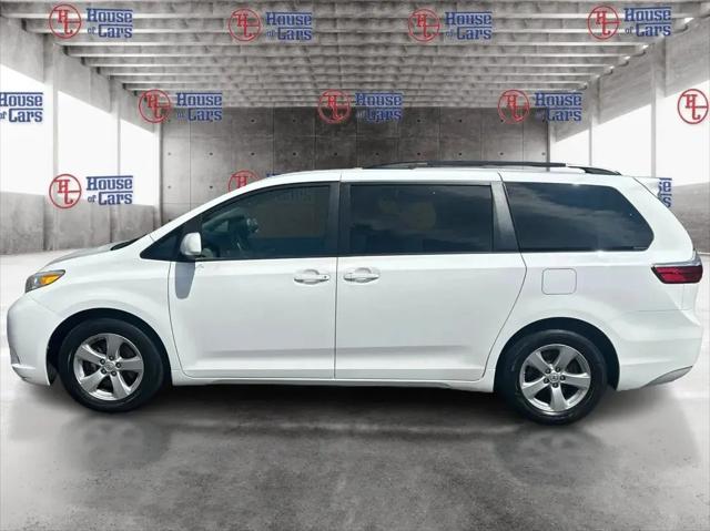 2016 Toyota Sienna LE 8 Passenger