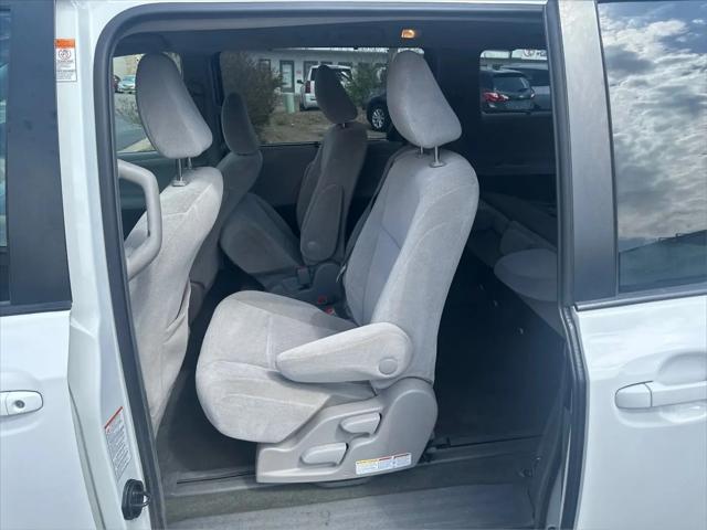 2016 Toyota Sienna LE 8 Passenger