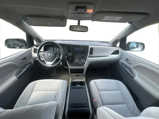 2016 Toyota Sienna LE 8 Passenger