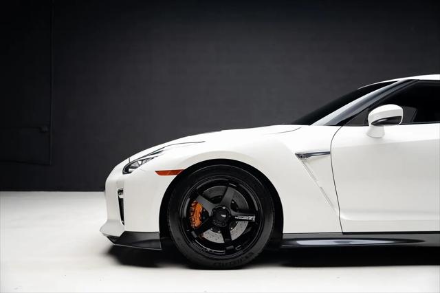 2019 Nissan GT-R Premium