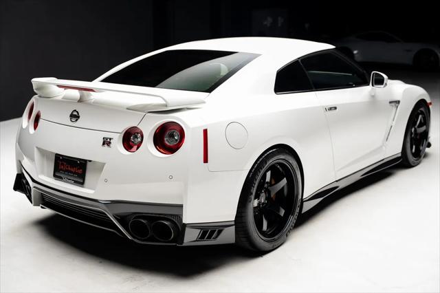 2019 Nissan GT-R Premium