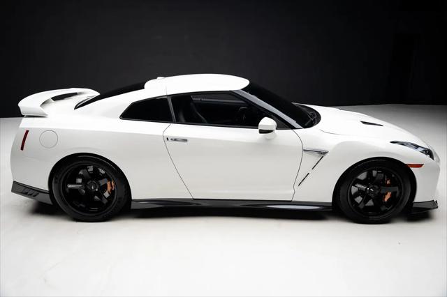 2019 Nissan GT-R Premium