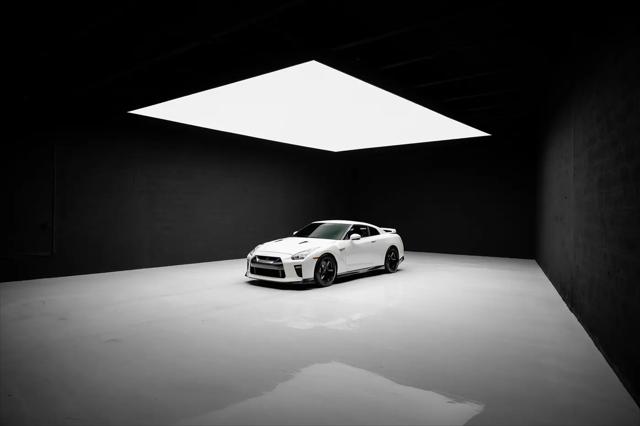 2019 Nissan GT-R Premium