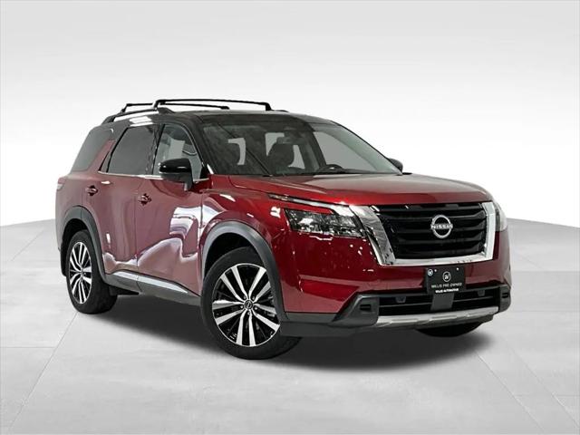 2025 Nissan Pathfinder Platinum 4WD for sale in Granger, IA