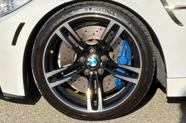 2015 BMW M4 Standard