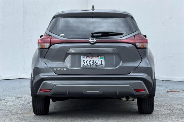 2023 Nissan Kicks S Xtronic CVT