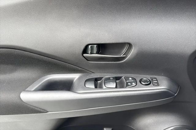 2023 Nissan Kicks S Xtronic CVT