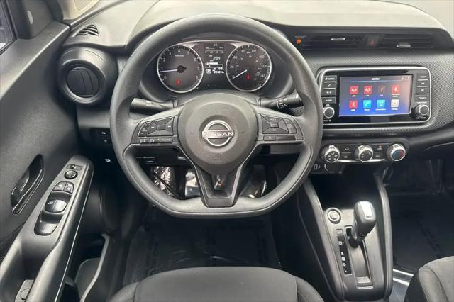 2023 Nissan Kicks S Xtronic CVT