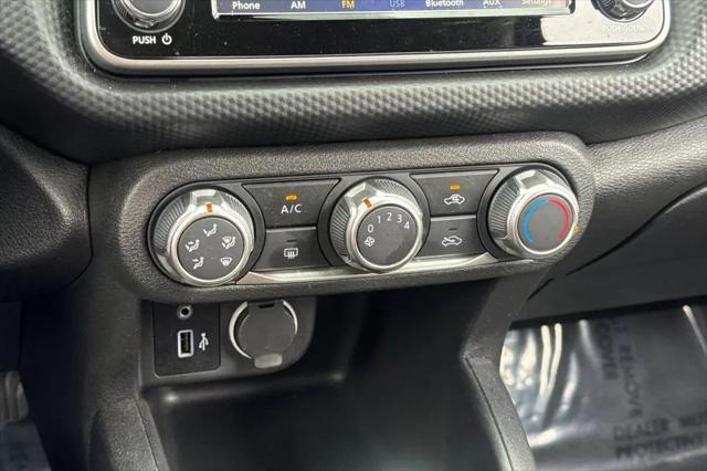 2023 Nissan Kicks S Xtronic CVT