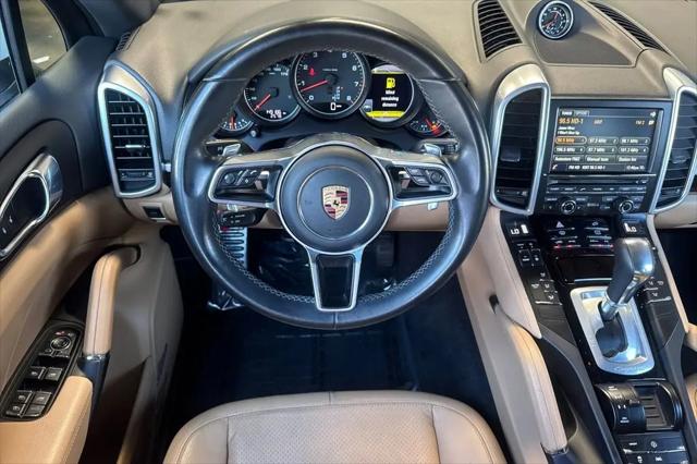 2016 Porsche Cayenne Cayenne