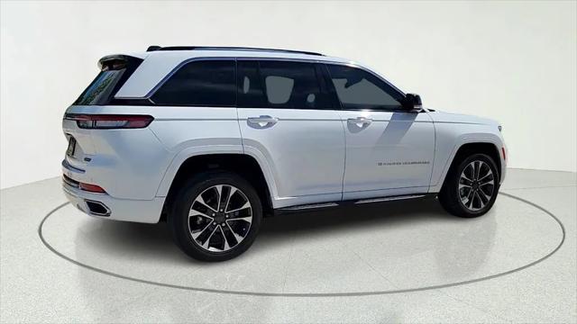 2023 Jeep Grand Cherokee Overland 4x2