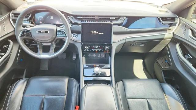 2023 Jeep Grand Cherokee Overland 4x2